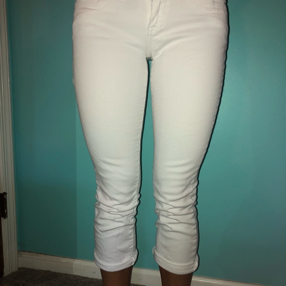 Delia’s white jeans